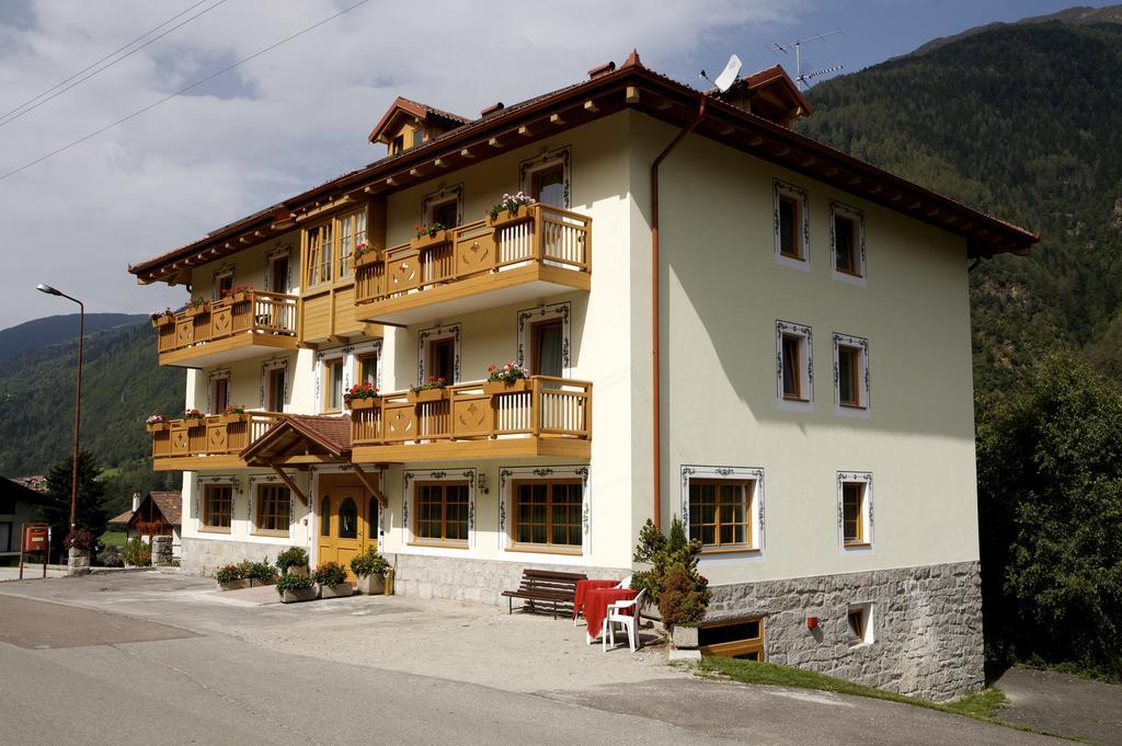 Hotel Almazzago Commezzadura Exterior foto