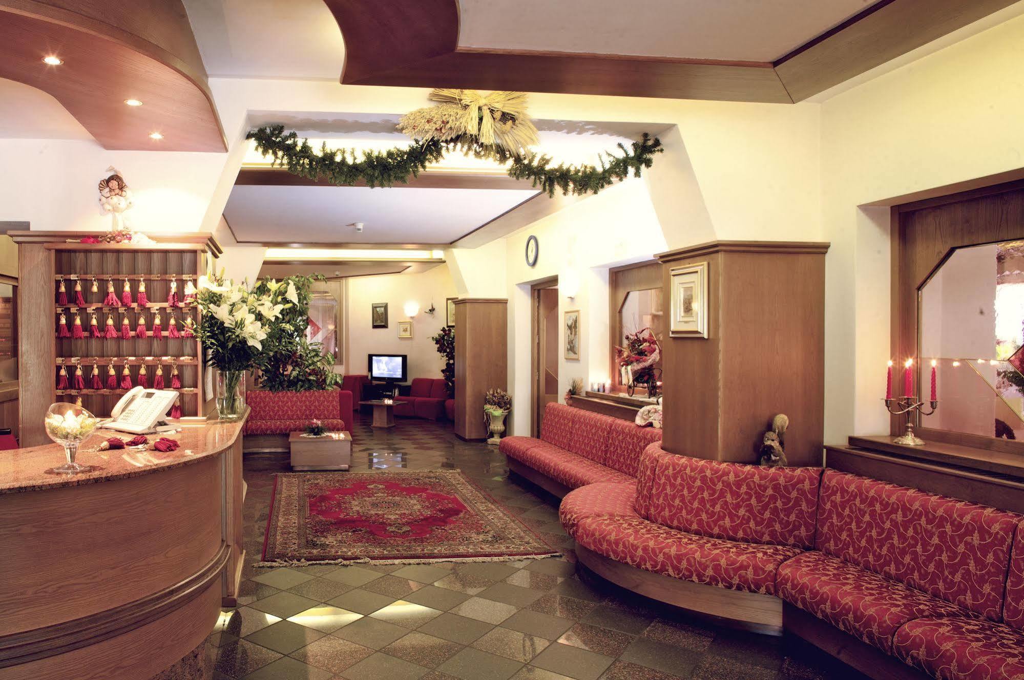 Hotel Almazzago Commezzadura Exterior foto